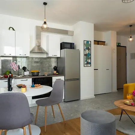 Inna Luxe With Free Parking Apartment Pula